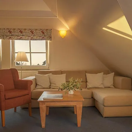 فندق Fuerst Jaromar ثيسو