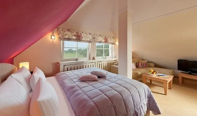 Отель Fuerst Jaromar